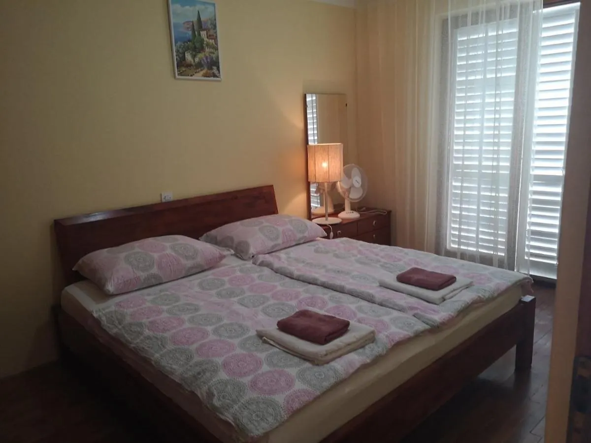 Apartments With A Parking Space Kampor, Rab - 5032 0*, Kampor